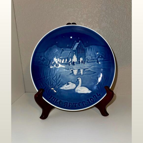 Bing & Grøndahl Christmas Plate Trio 1973–1975 | Copenhagen Porcelain Blue Set - Picture 4 of 8